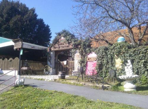 Exterior view, Rooms Zeko in Aljmas