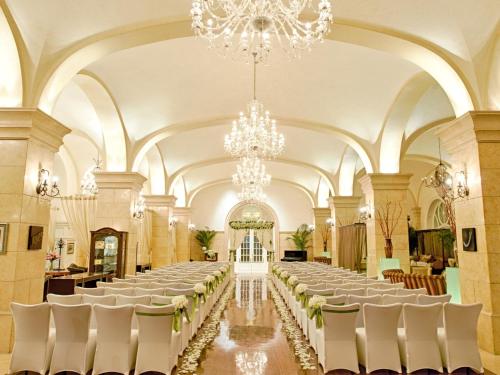 Banquet hall, Beijing Hotel NUO Forbidden City near National Museum Of China