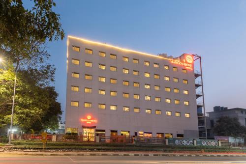 Mango Grove Hotel