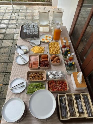 Food and beverages, De Hom Hotel Mae Hong Son in Mae Hong Son