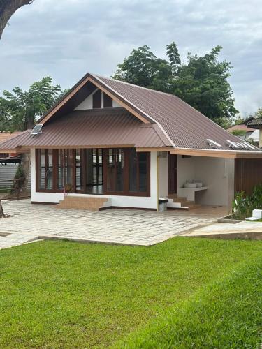 Exterior view, De Hom Hotel Mae Hong Son in Mae Hong Son