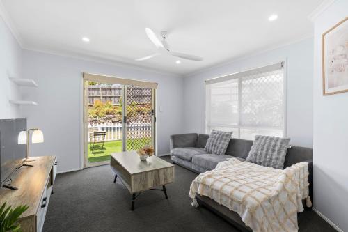 Poolside Paradise 5BR Family Haven with pool 1 Morane Ct in Arundel