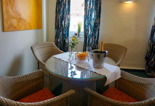 餐飲選擇, Fränkischer Hof Hotel Garni (Frankischer Hof Hotel Garni) in 阿爾策瑙