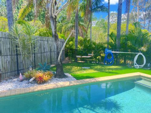 Sadržaji, Poolside Paradise 5BR Family Haven with pool 1 Morane Ct in Arundel