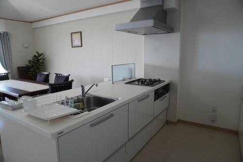 Kitchen, ホワイトヒルズ in Tomigusuku