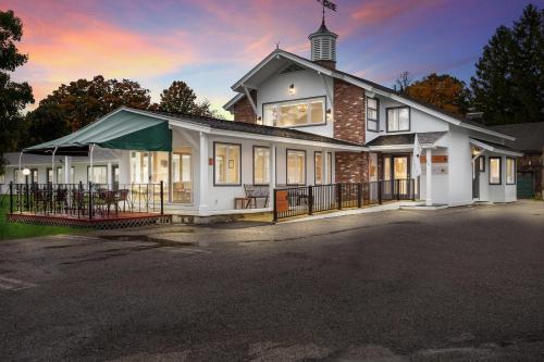 The Palmer House Resort, Ascend Hotel Collection in Manchester, USA