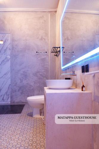 Shower, Matappa Guest House in Kuang