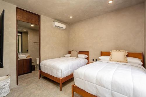 Villa de lujo 5 hab, Aldea Zama, Seguridad in Tulum, Mexico