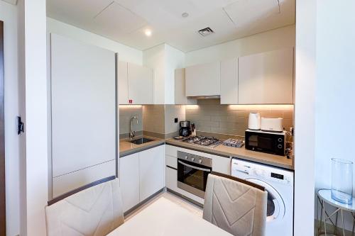 1 Bedroom Apt in Sobha Creek Vistas Tower B by Luxaura - image 14