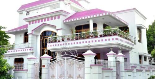 Riya Palace
