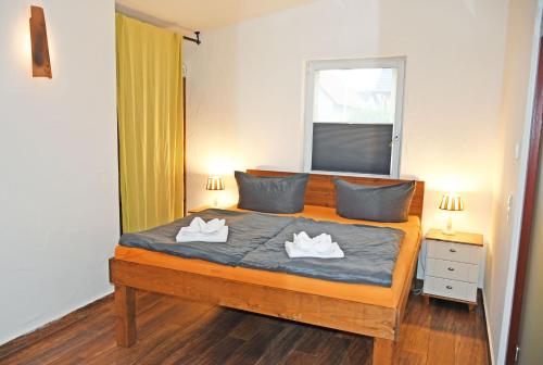 Ferienwohnungen am Selliner See mit Terrassen - image 3
