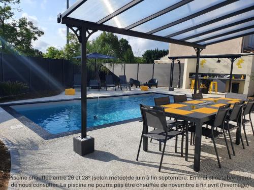 Villa des palmiers - Magnifique villa avec piscine chauffée et terrain de pétanque gîte à louer Castelculier