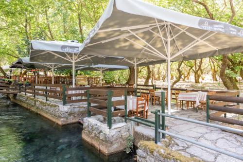 Restorāns, Mountain Hotels "Aroanides" in Kleitoria (Akhaia)