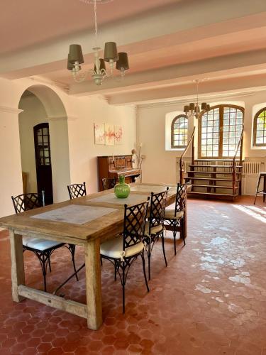 gedeelde lounge/tv-ruimte, Domaine Du Castellas in Saint-Raphael