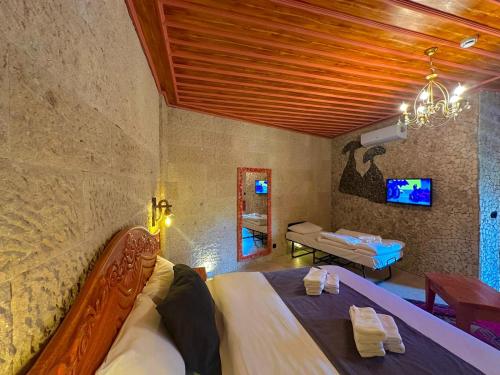 room detail thumbnail 2