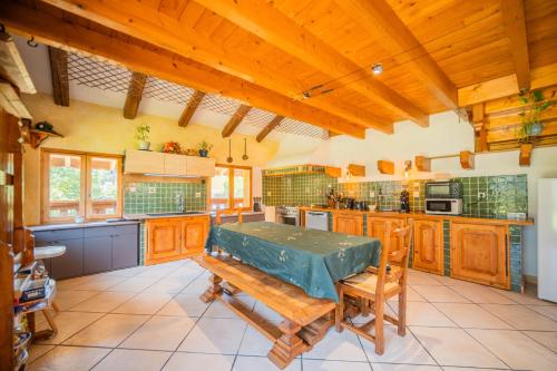 Kitchen, Chalet Du Vorger in Beaufort