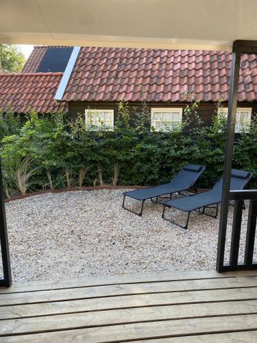 Van Egmond suites Mr Blue Sky in 't Zand