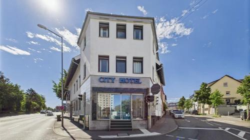 City Hotel