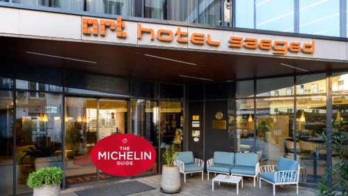 Art Hotel Szeged - Hôtel - Szeged