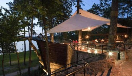 Niron Marina Szalonego Greka in 博爾內蘇利諾禾