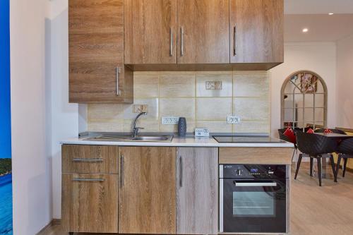 кухня, Apartament B B Boutik C in Ефоріє Норд