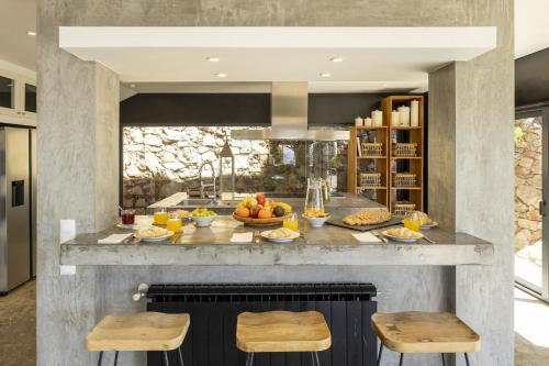 Carmim Villa by Cadenzalux in อัลกาบิเดเช