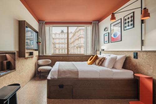 room detail thumbnail 0