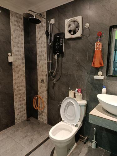 Shower, Homestay Kenangan Kuala Terengganu in Kuala Terengganu