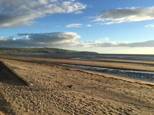 No5 Ayr Beach - Coorie Doon Stays