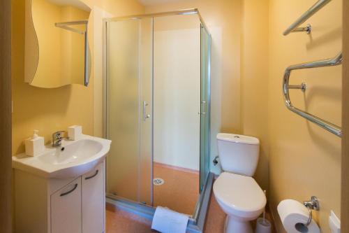 One-Bedroom Apartment image 1