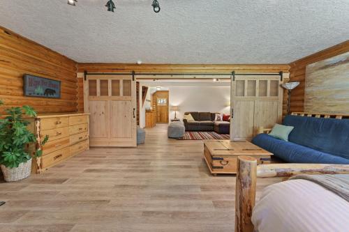 3 Blue Grouse-AC-5BR/3BA - image 11
