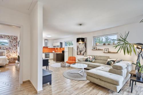 Holiday house near Karlovy Vary – khách sạn tại Otovice