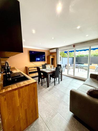 Antibes - 3 pieces cosy avec jacuzzi & grande terrasse in Camp Long