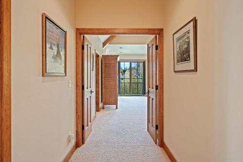 Drake Park Villa-On River-3BR/2.5B - image 10