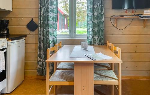 virtuve, 1 Bedroom Amazing Home In Våxtorp (1 Bedroom Amazing Home In Vaxtorp) in Floalt