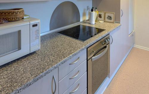Cocina, Pet Friendly Apartment In Blåvand With Wifi (Pet Friendly Apartment In Blavand With Wifi) in Vejers Strand