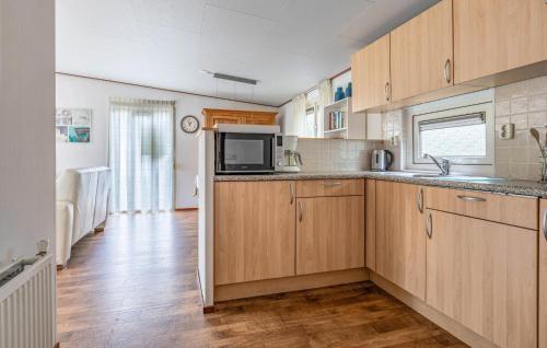 Kitchen, Beautiful Home In Erm With Wifi in Erm