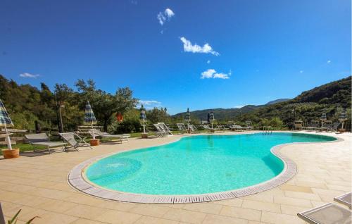 Peldbaseins, Awesome Home In Cicerale in Cicerale