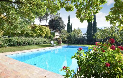 Swimming pool, Casa Dei Lecci in Foligno