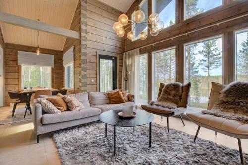 Shared lounge/TV area, Villa Sol Del Luosto in Sodankyla