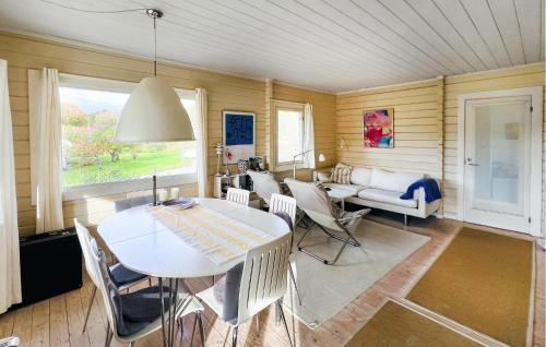Amazing Home In Strömstad With Wifi (Amazing Home In Stromstad With Wifi) in Dafto