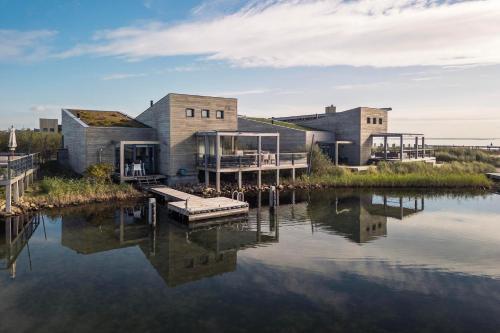 Villa 5 – The Hideaway | Wellnessvilla am Wasser mit Sauna und Jacuzzi in Ouddorp