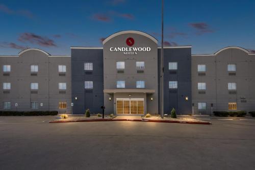 Candlewood Victoria By IHG - 숙소 외관