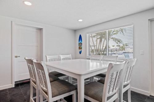 Luxury Waterfront Oasis in Port Richey
