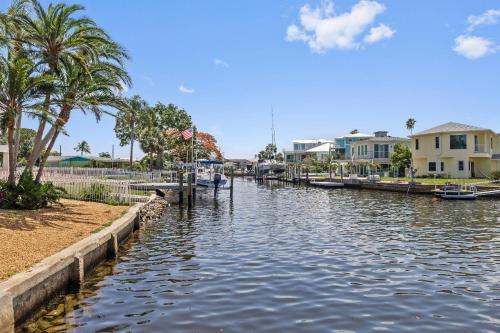 Luxury Waterfront Oasis in Port Richey (FL)