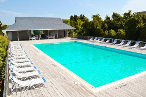 Summer Camp - Corolla, Crown Point, Oceanfront, 70 Ft to Beach, Community Pool, Hot Tub, Pets OK in Corolla (NC)