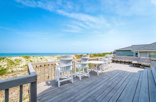 Summer Camp - Corolla, Crown Point, Oceanfront, 70 Ft to Beach, Community Pool, Hot Tub, Pets OK in Corolla (NC)