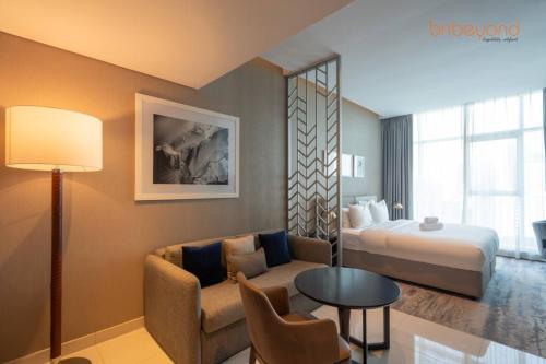 Modern Canal Studio near Downtown Dubai - image 2