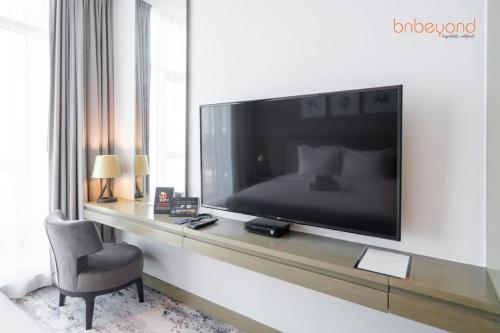 Modern Canal Studio near Downtown Dubai - image 8