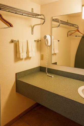 MHO Hotel Dover - image 4